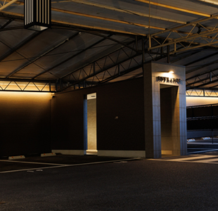 ラブホテルの中では最大級の駐車スペース